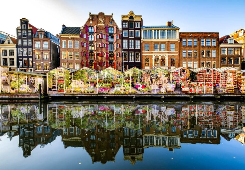 Amsterdam,,Nethterlands,-,October,9:,Historic,Buildings,At,The,Flower